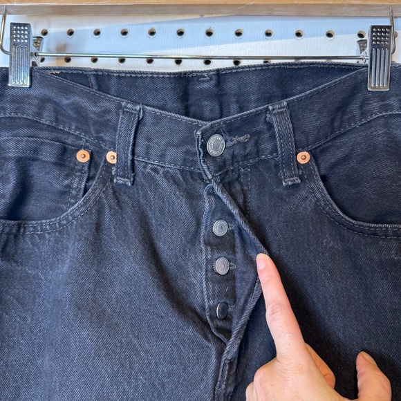 Levi’s | Black 501 Original Fit Jeans w/ Button Fly - 00501-0660 Sz. 32 - Picture 2 of 5